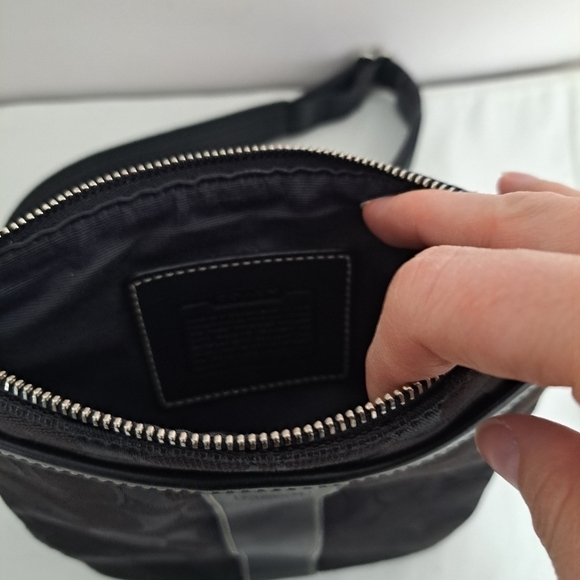 Coach Signature jacquard leather accent crossbody bag black - Picture 6 of 7